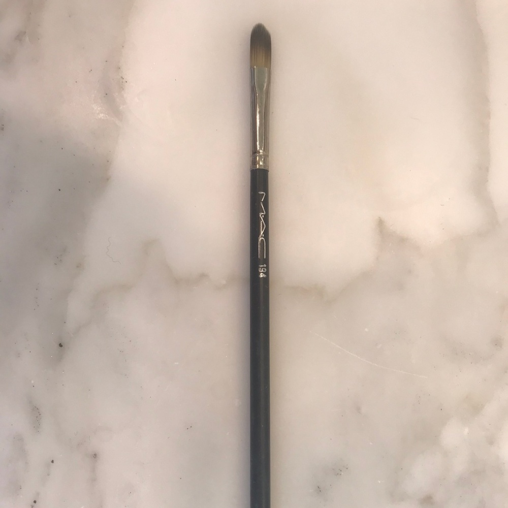 MAC 194 concealer brush (before redesign)